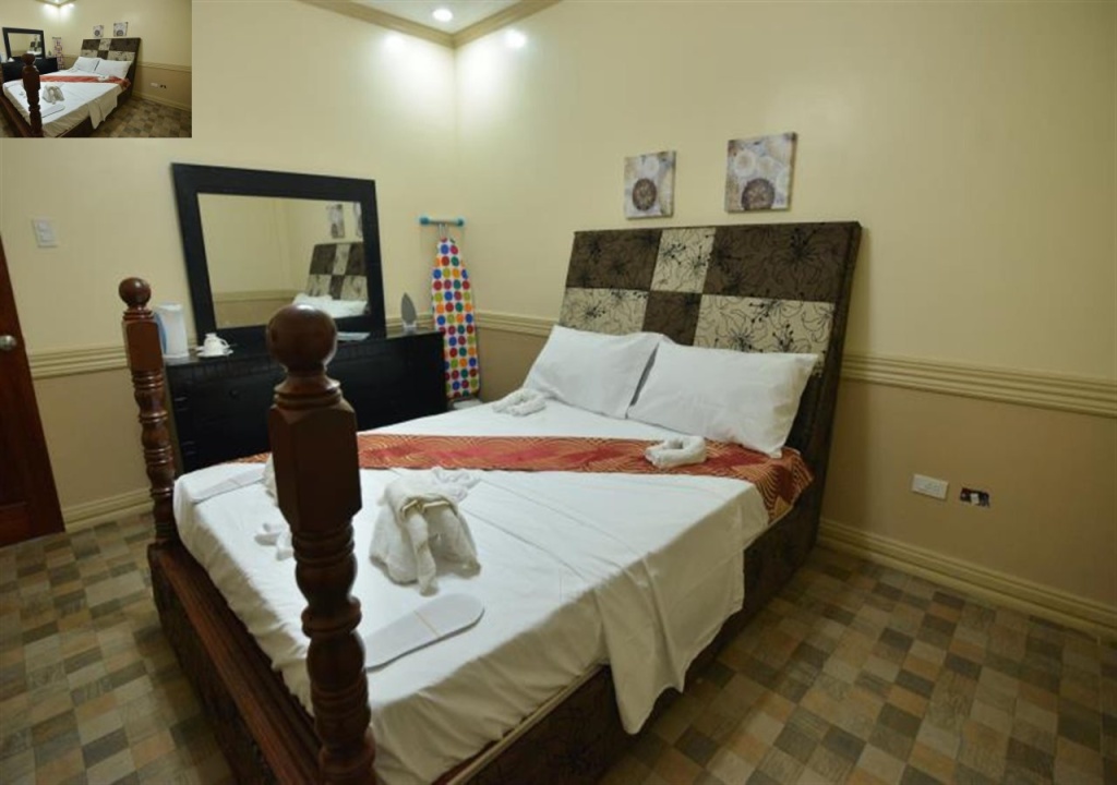 Roz And Angelique's Inn & Suites