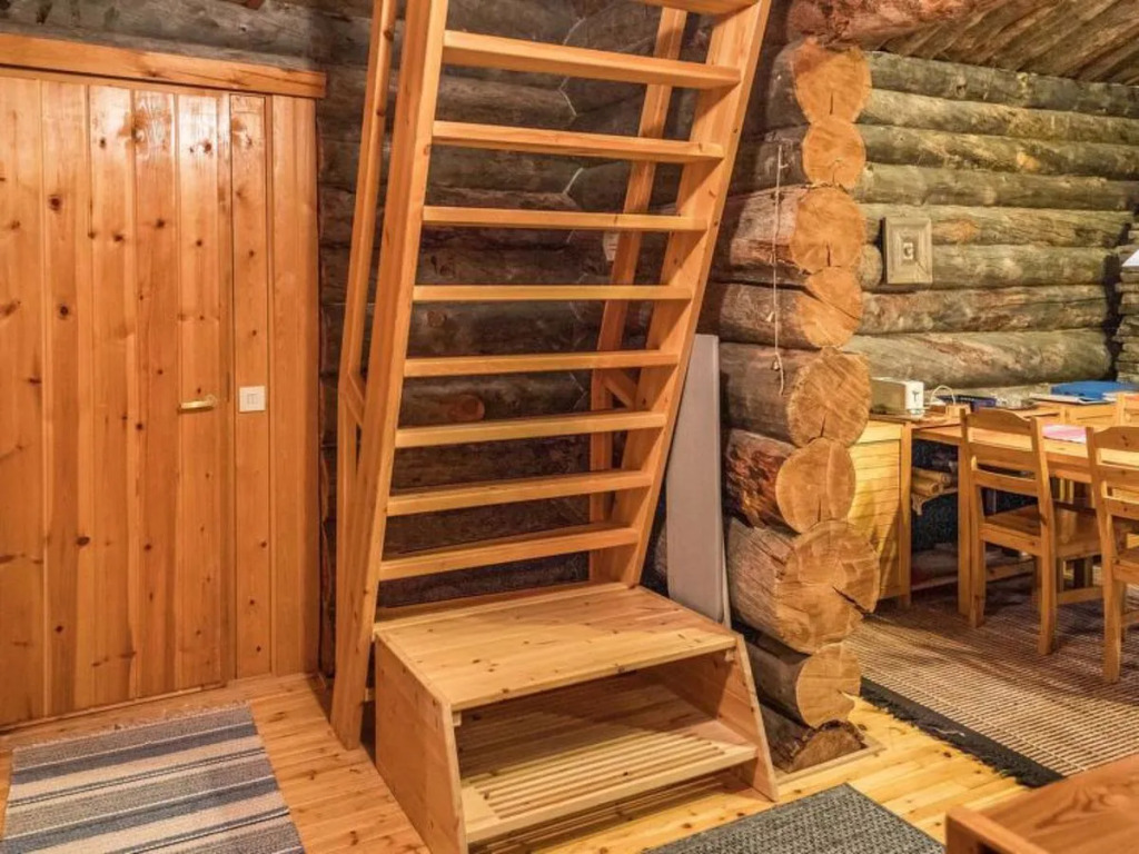 YLLäSNäKYY 7 / KARKELO