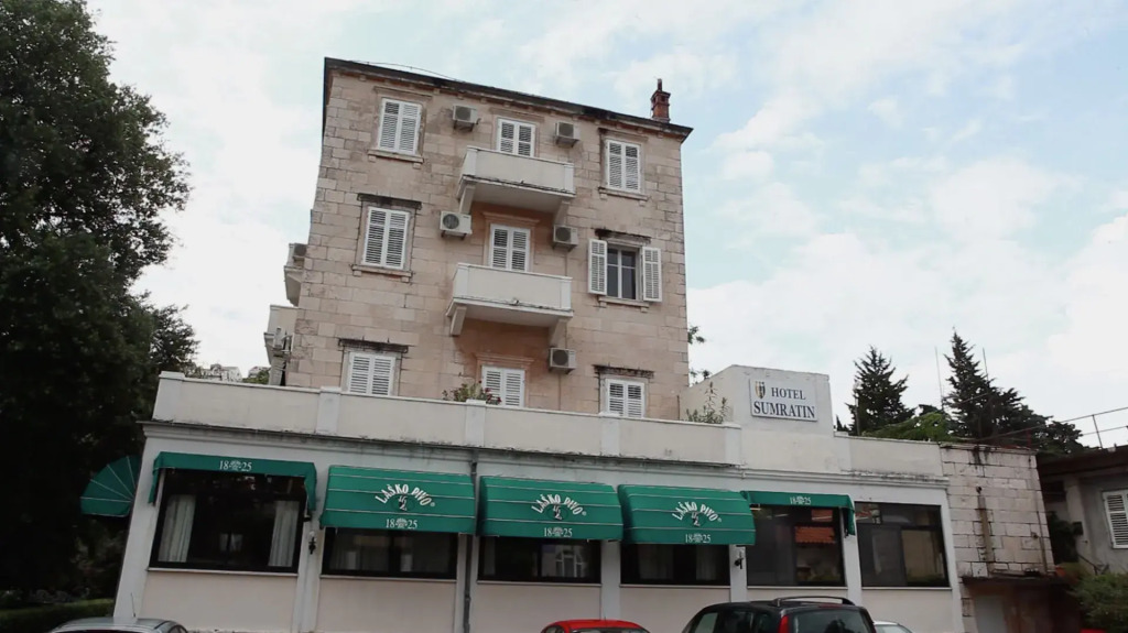 Hotel Sumratin