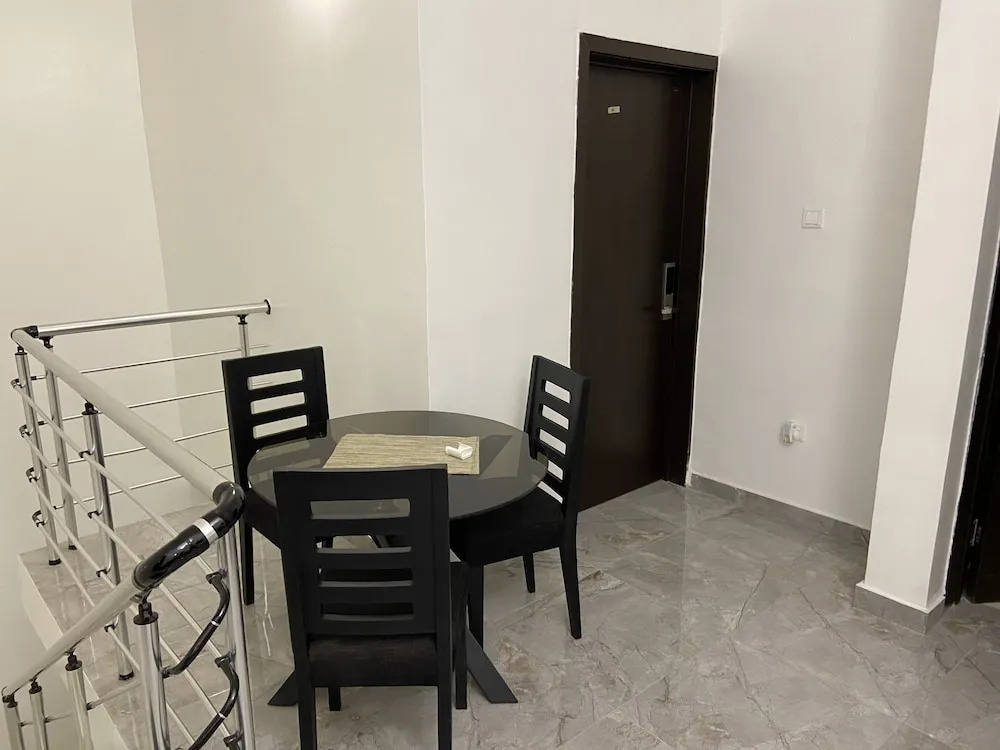 Luxurious and Inviting 4-bed House in Chevro-lekki