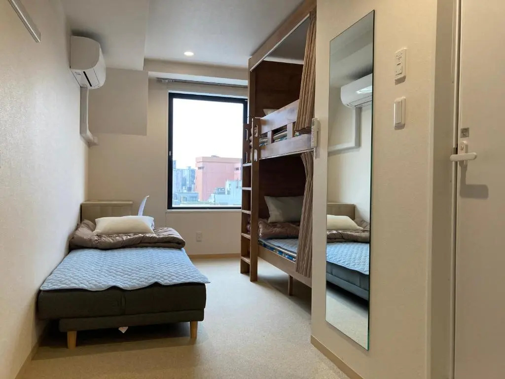 TOKYO/Shinjuku & Shibuya 10mins/5mins walk to subway stiaon/Kichijoji 15mins/Shimokitazawa 5mins/Louis House