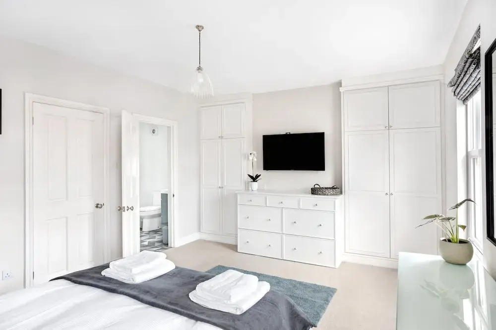 Thorncliffe House
