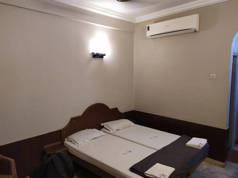 New Cape Hotel