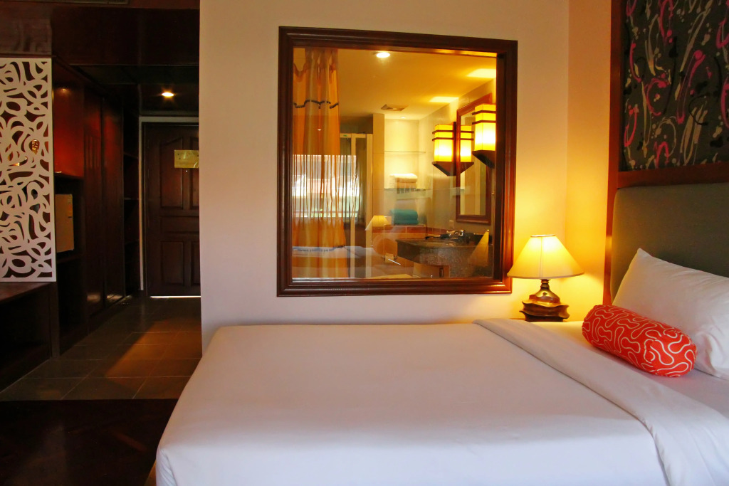 Baumanburi Hotel Patong