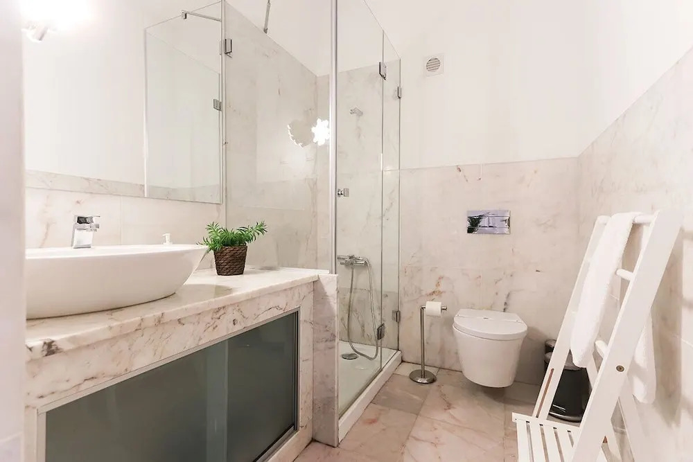 JOIVY Bright and spacious 2BR Apt w/ terrace, 5 mins from Avenida da Liberdad