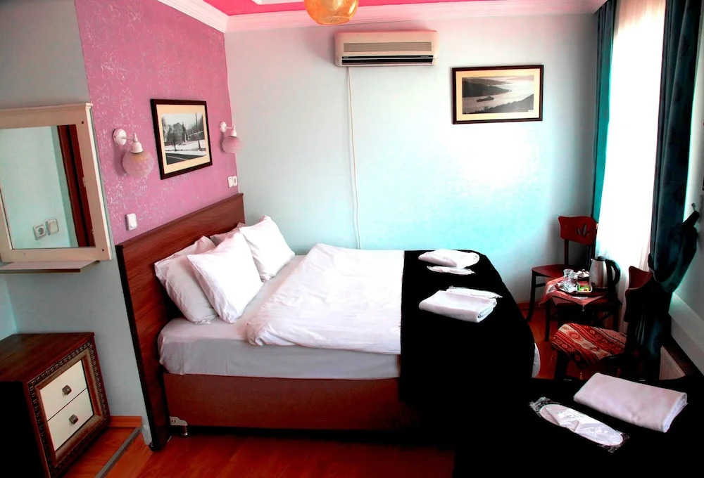 Yakut Hotel