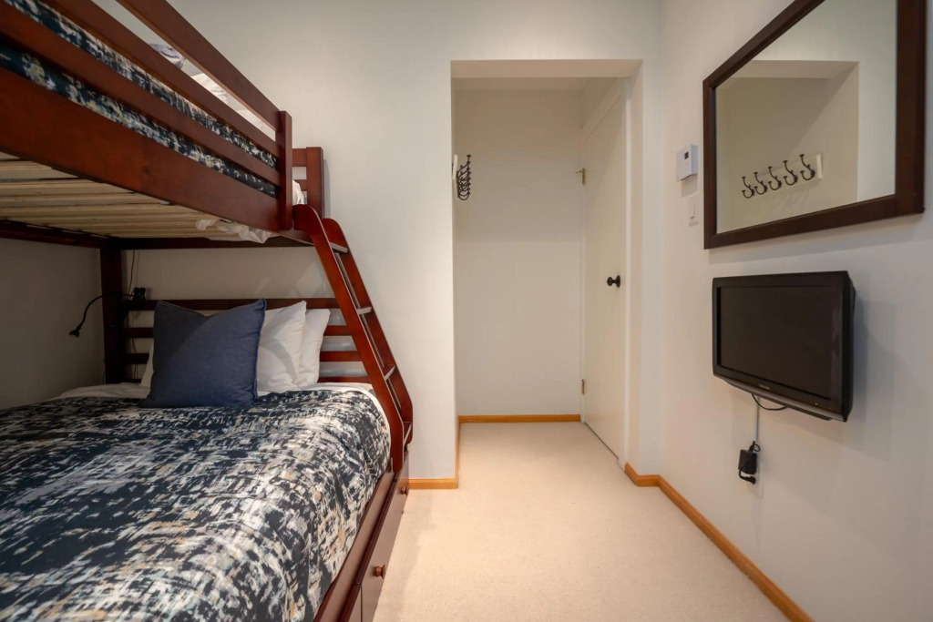 Ski In Ski Out 3BR Townhome in Creekside by Harmony Whistler