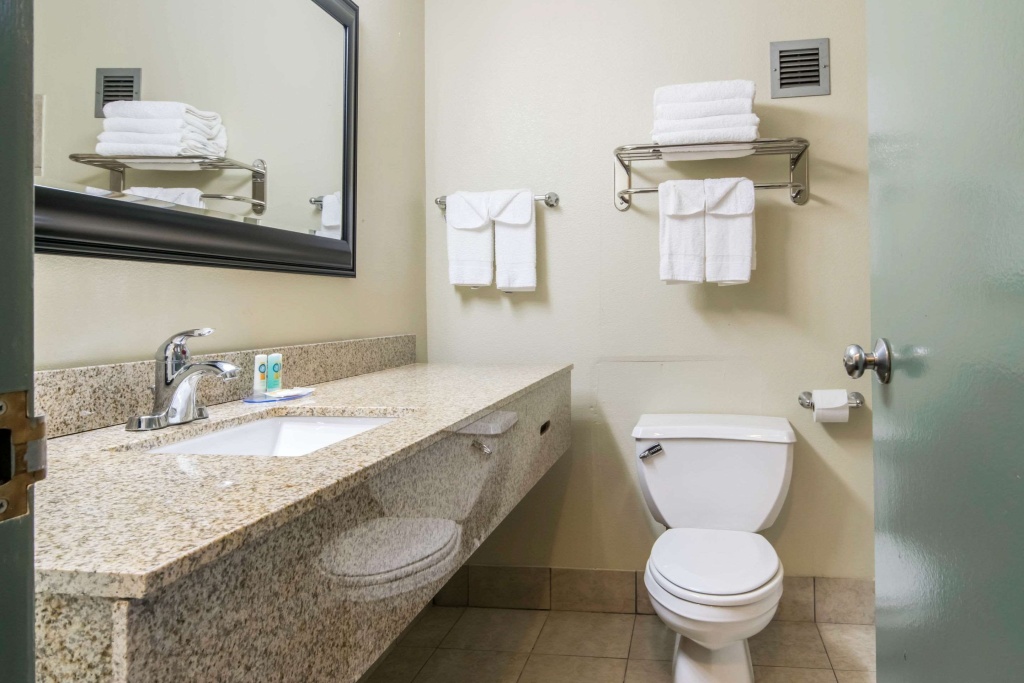 Quality Inn & Suites Horse Cave - Cave City
