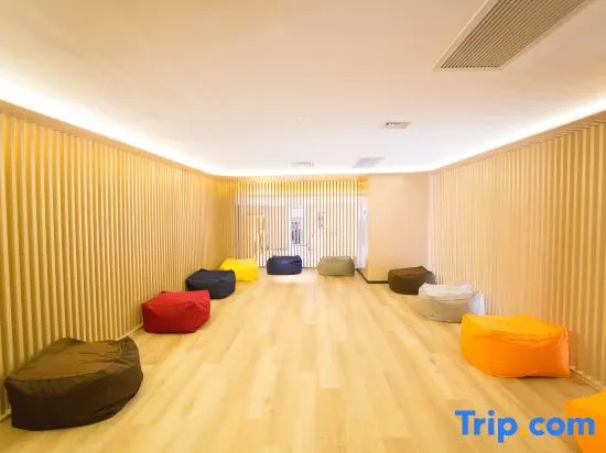 Longshun Hotel