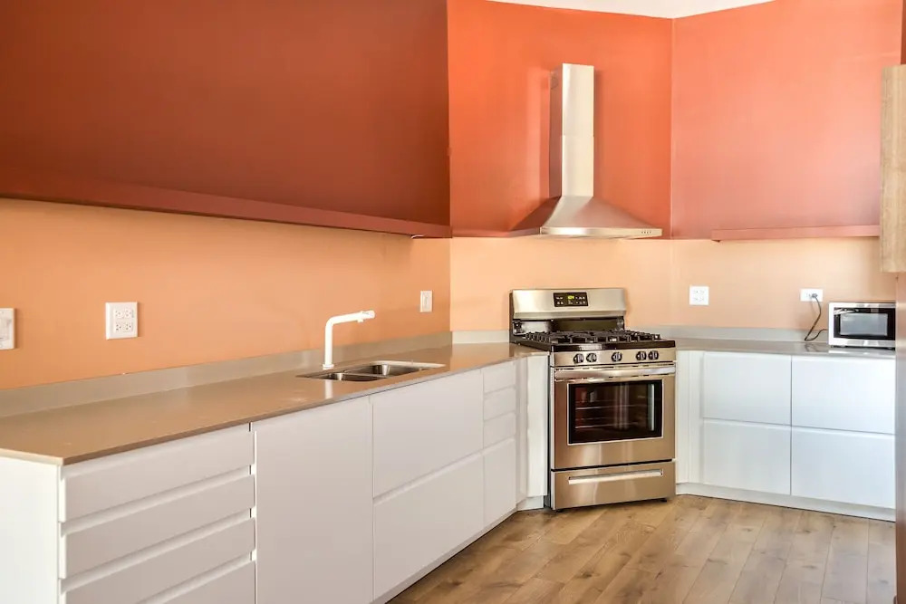 858 Orleans