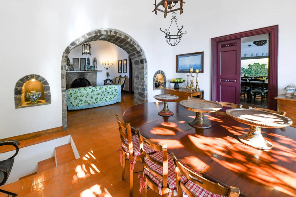 Ottavia Ancient Italian Villa Overlooking Capri