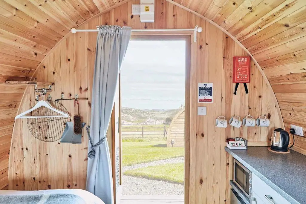 Iona Pods