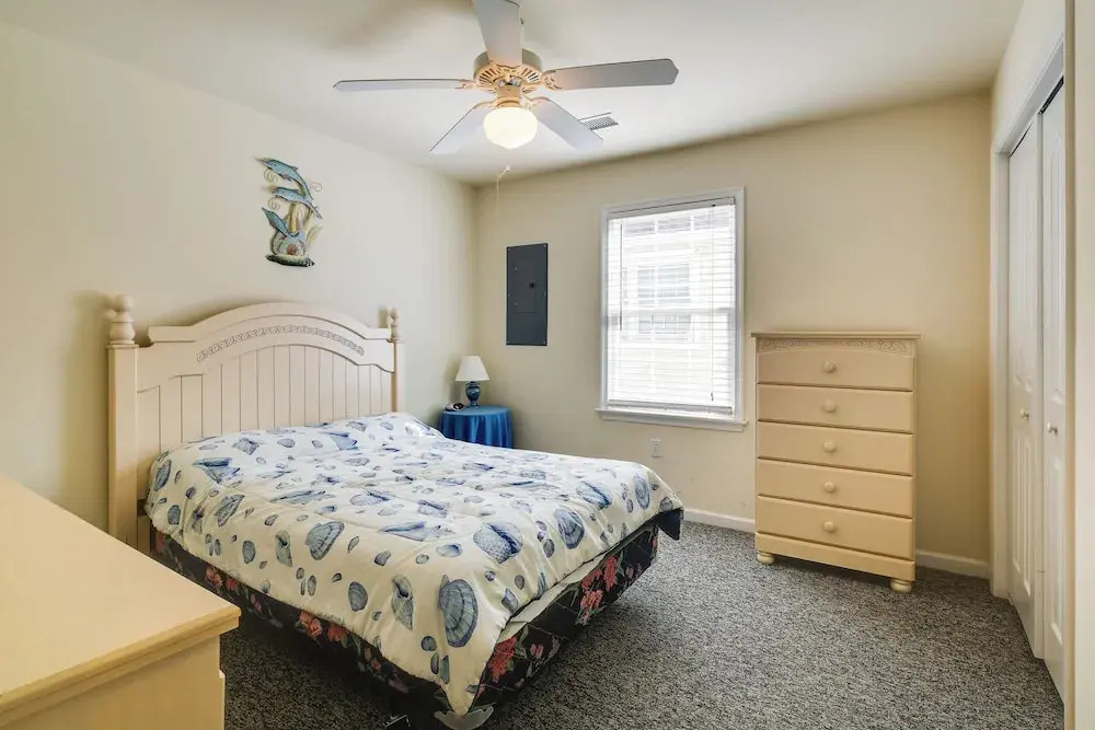 Half-mi to Wildwood Boardwalk: Family-friendly Apt