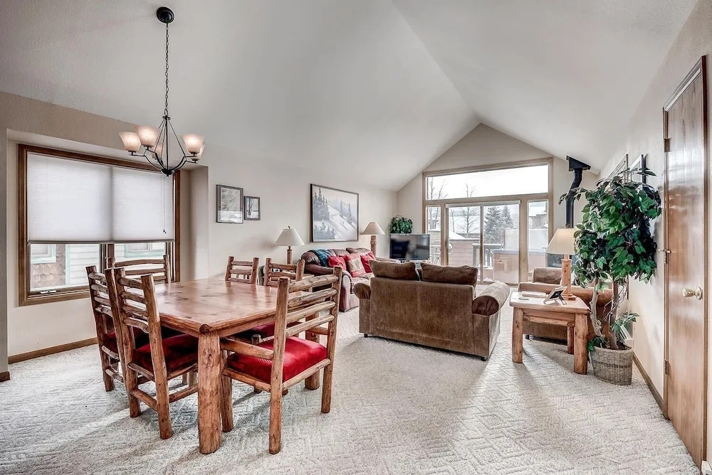 Pitkin Townhome 704