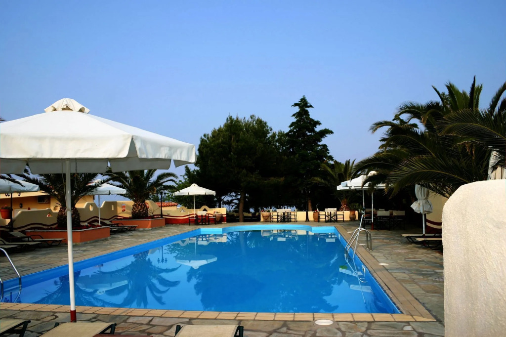 Kelyfos Hotel Bungalows and Suites