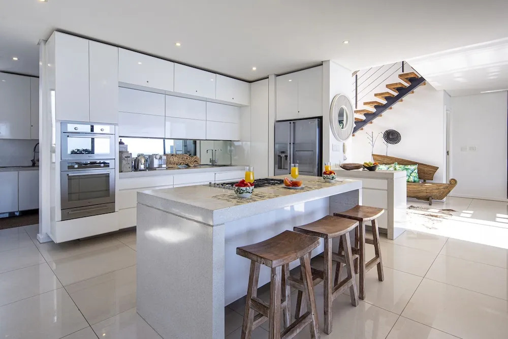 Dolphin Coast YOLO Spaces - Beach House Villa