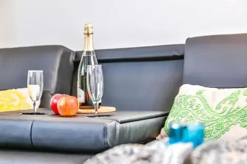 Ghat Apartments Montroig