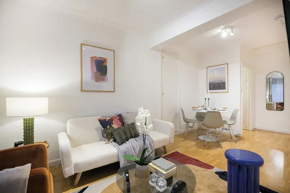 Perfectly Located Apartment Above Tube Station