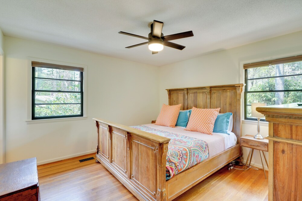 Quiet Downtown Cary Home w/ Screened Porch