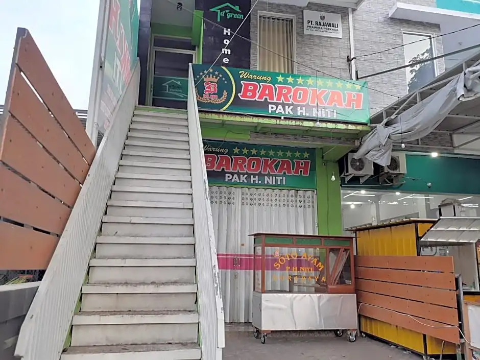 SPOT ON 2332 D'green Homestay