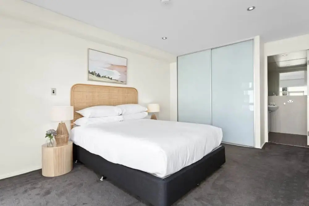 Beautiful Bondi 1-bed Apartment Meters From Beach