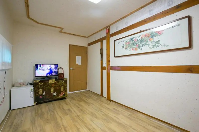Ddlanchae Hanok Stay - Main House