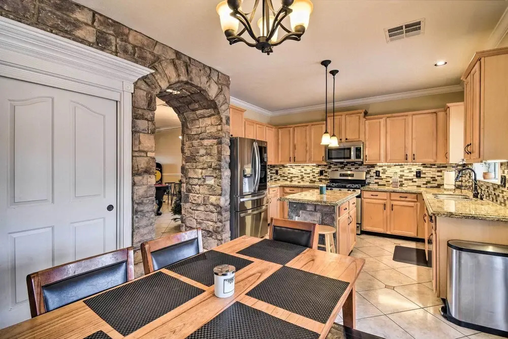 3 Mi to Golf: Home w/ Outdoor Oasis in Surprise