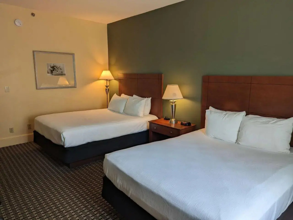 Parkwood Inn Magnuson Grand