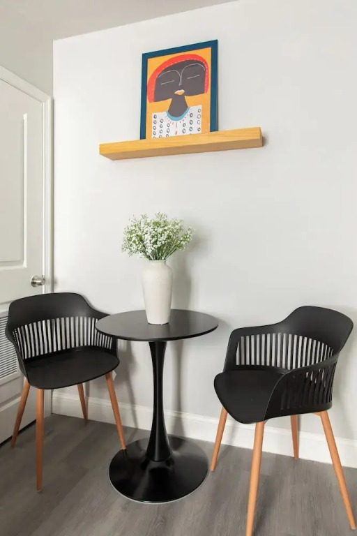 Philly Getaway - Chic Stay Near Center City