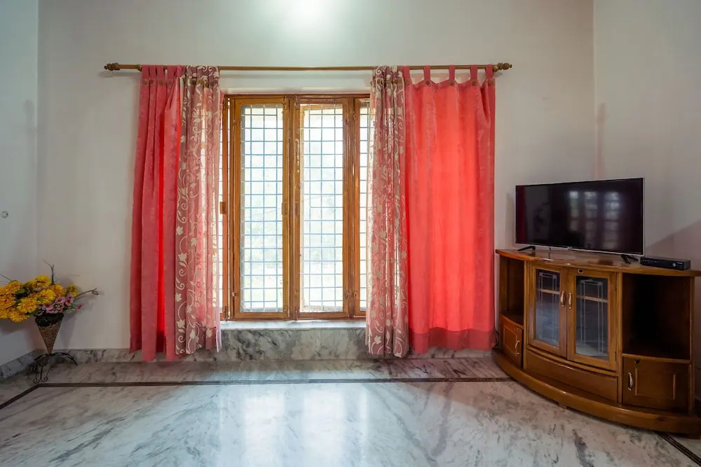 OYO 13112 Home Peaceful Stay IT Park