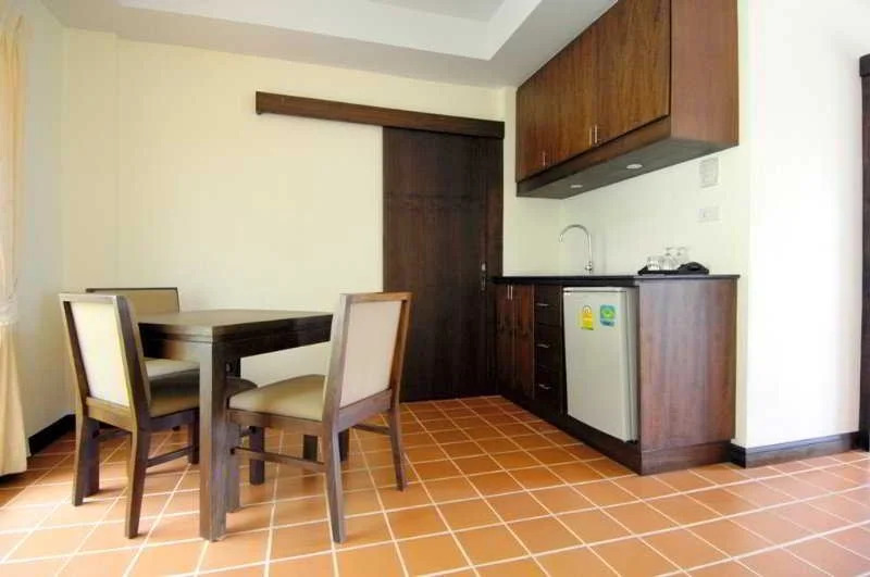 Surin Gate Hotel