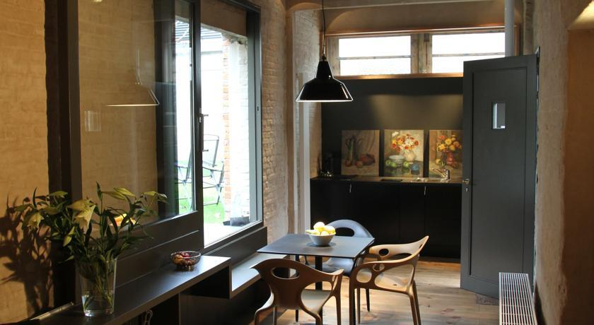 Studio 17