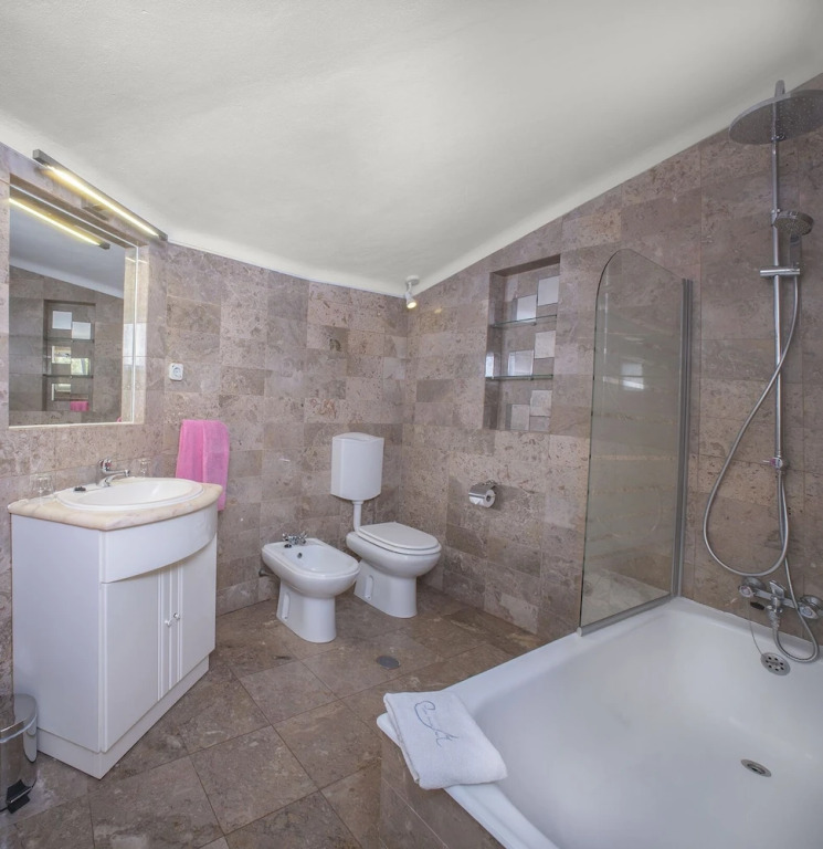 Peaceful One-bedroom Apartment in Praia da Luz