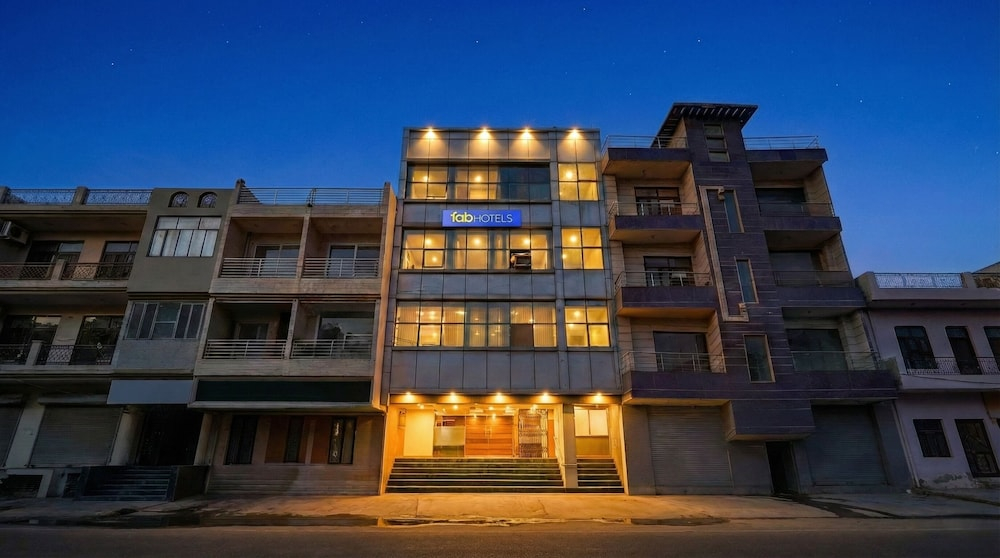 FabHotel Silver Key I