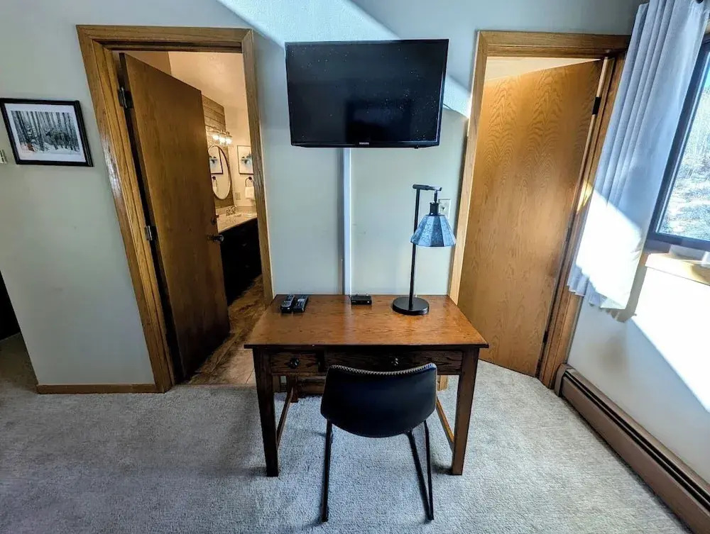 Enclave 12