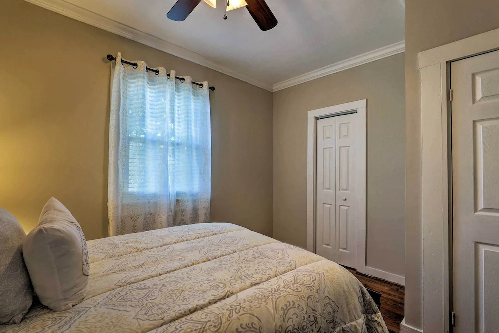 Spacious Mount Pleasant Home: 5 Mi to Beach