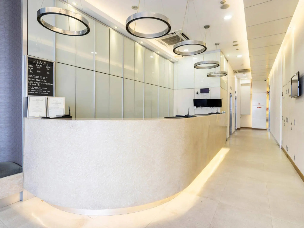 Hotel 81 Elegance