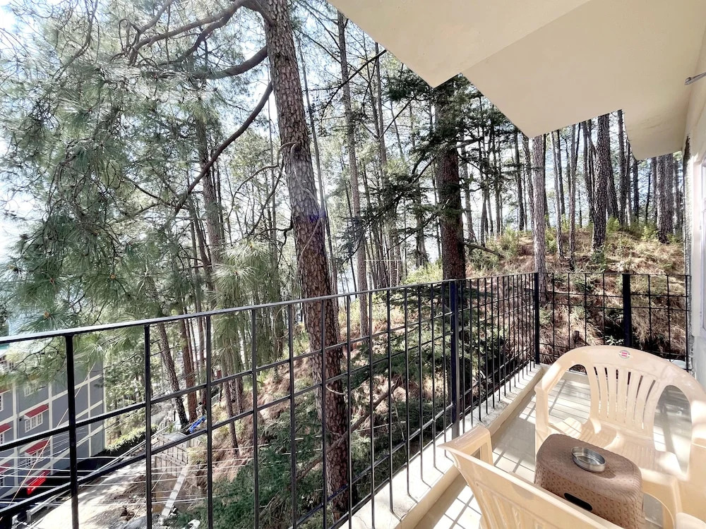 Hill Songey by Dumnu Homes