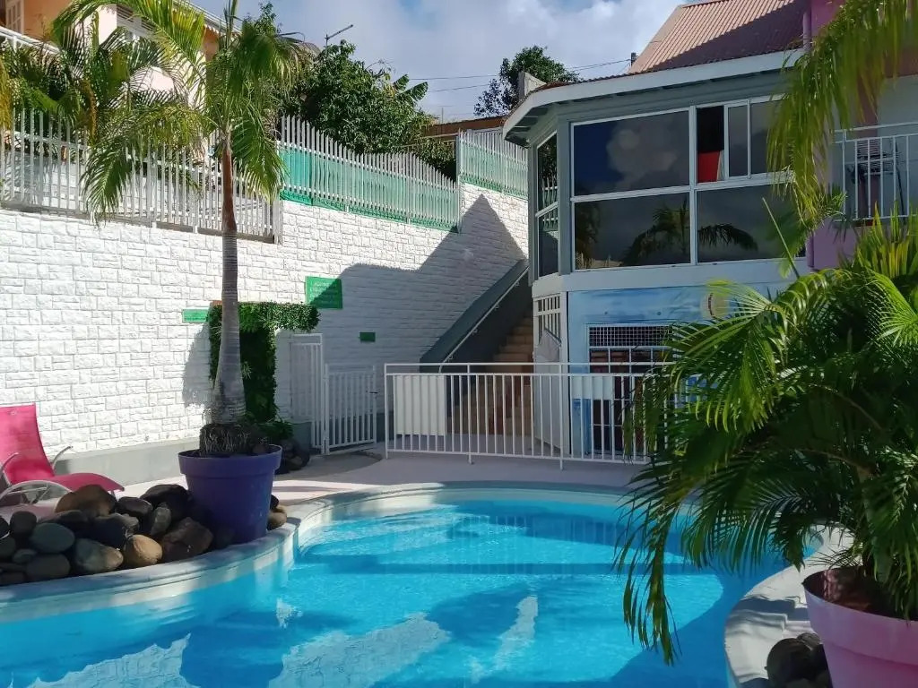 Appartement d'une chambre avec piscine partagee et wifi a Sainte Anne a 1 km de la plage