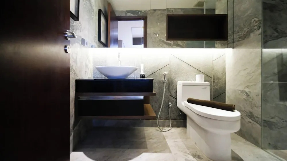Modern And Cozy 2Br At Grand Sungkono Lagoon Apartment