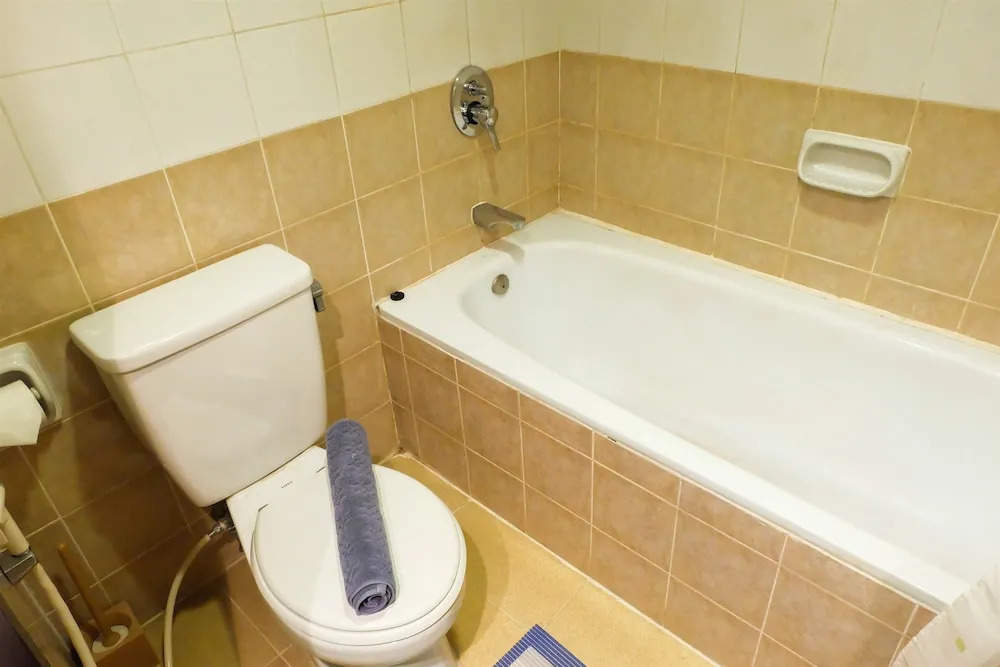 Exclusive 1 Bedroom Batavia Apartment by Travelio