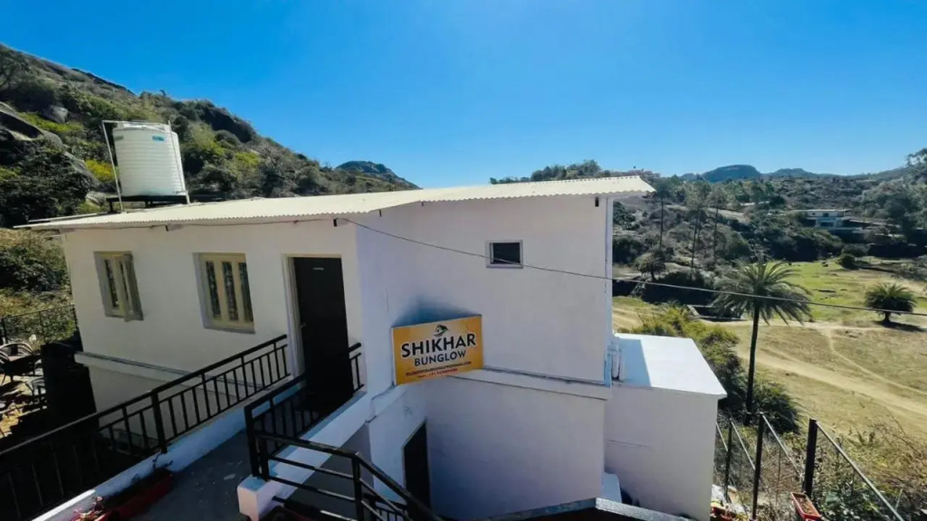 SHIKHAR BUNGLOW - A Stunning Valley View Bungalow in Mount Abu