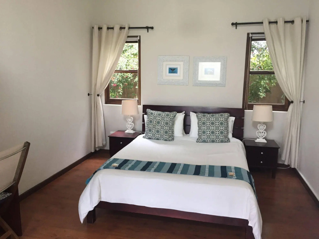 Sixteen Guesthouse on Main