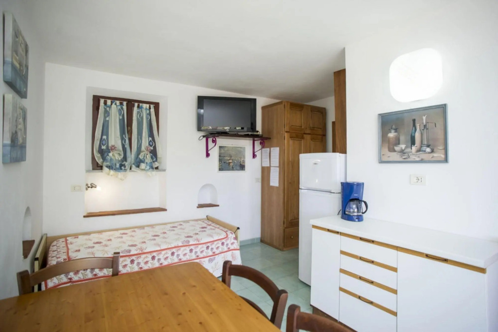 Apartment Two-room Number 2 on the seafront of Morcone-MORCONE BILO N° 1