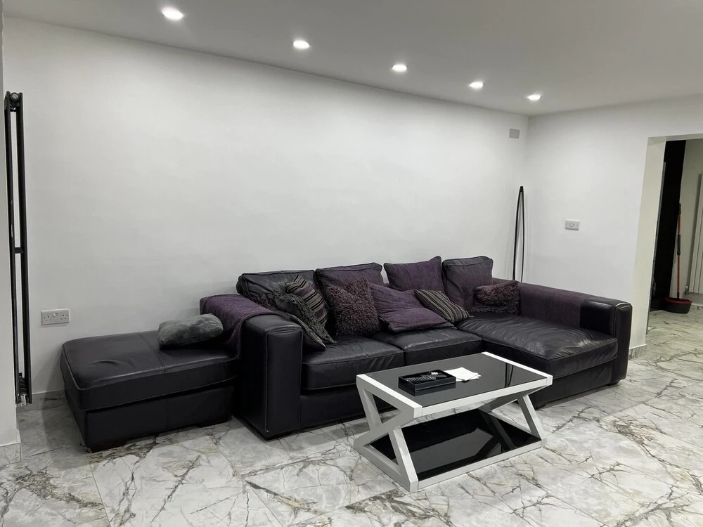 Penthouse Style Luxury 2 Bedroom House has Hot-Tub, extra fees apply