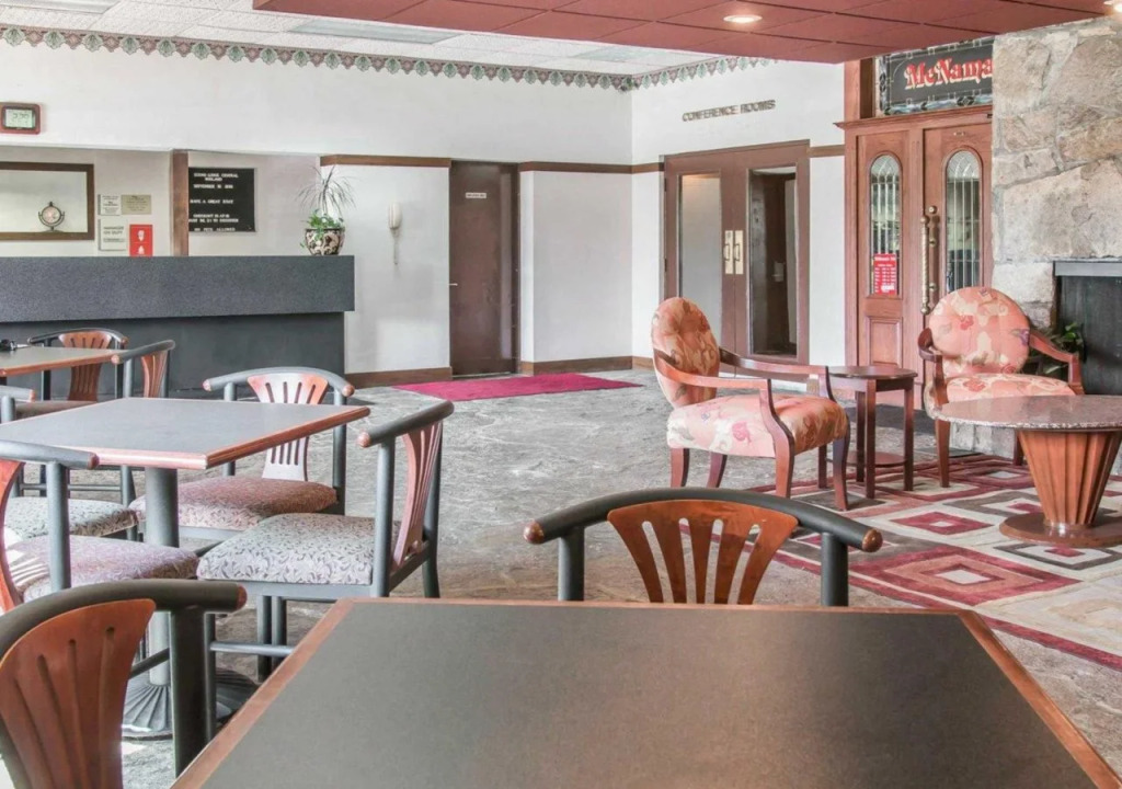 伊克诺中心酒店(Econo Lodge Central)