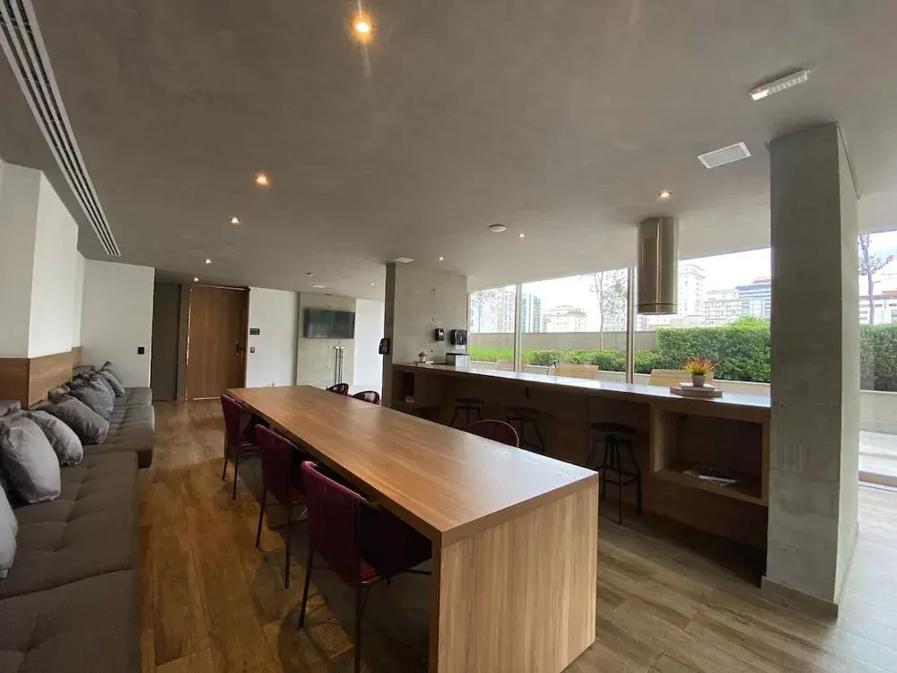 Duplex com piscina e academia