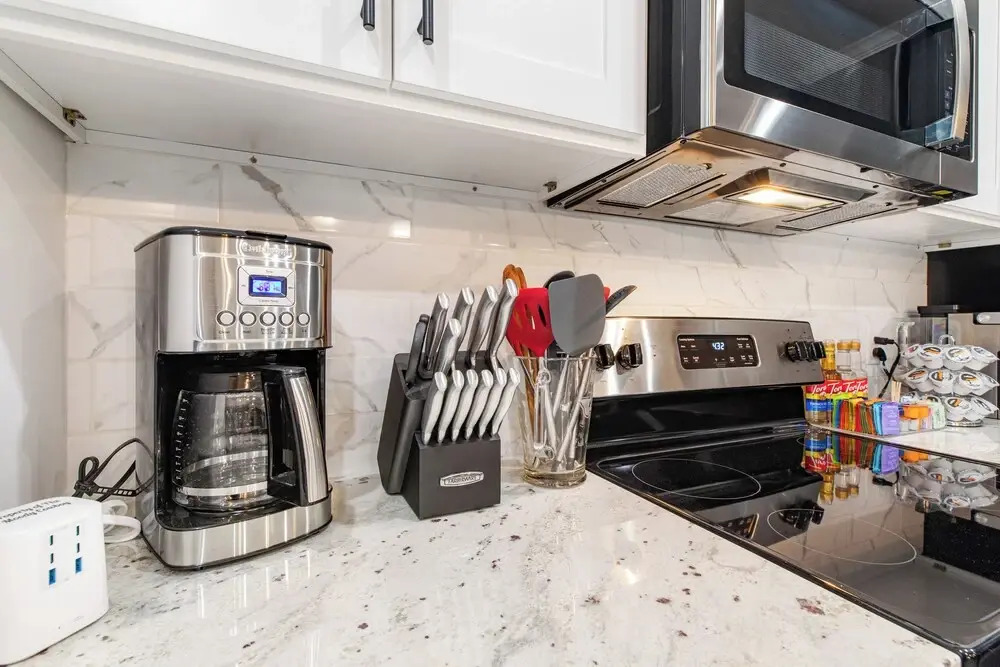 Modern 4BR Ensuite Townhome Near Texas A&M