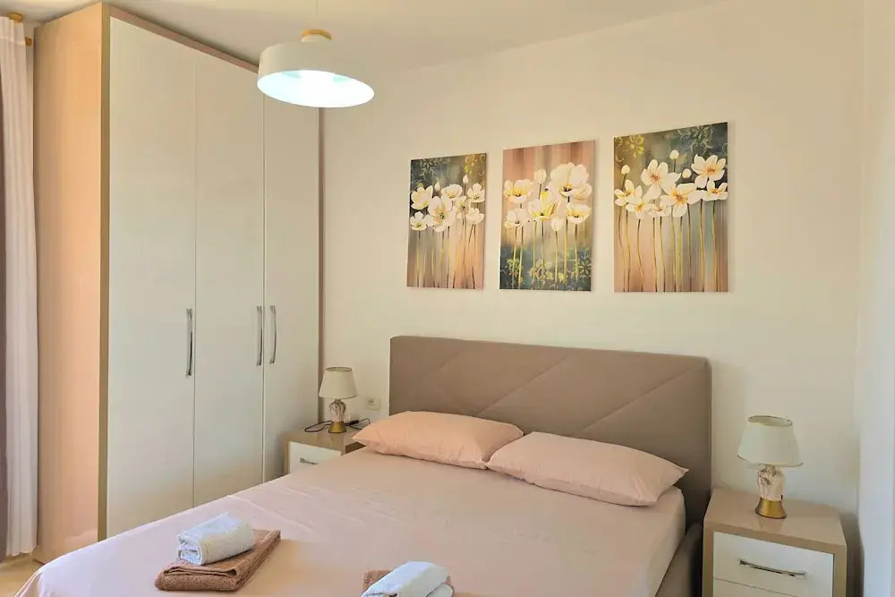 Sea View Holiday Apartment 073