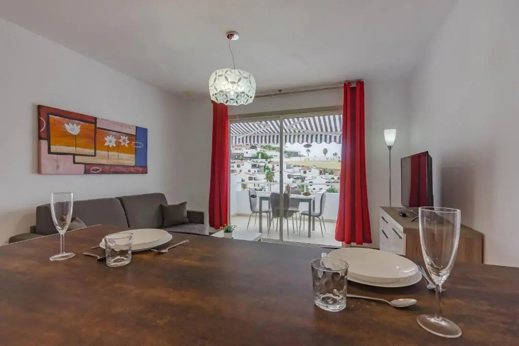 FreeWiFi Sea view Balcony Spacious Bedroom 2 Pools